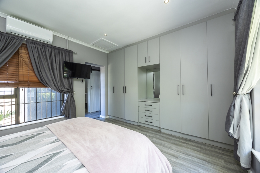 4 Bedroom Property for Sale in Welgemoed Western Cape